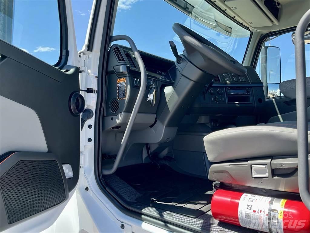 Volvo VHD64FT300 Tractores (camiões)