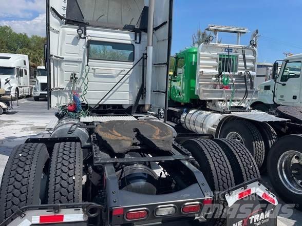 Volvo VNL42T Tractores (camiões)