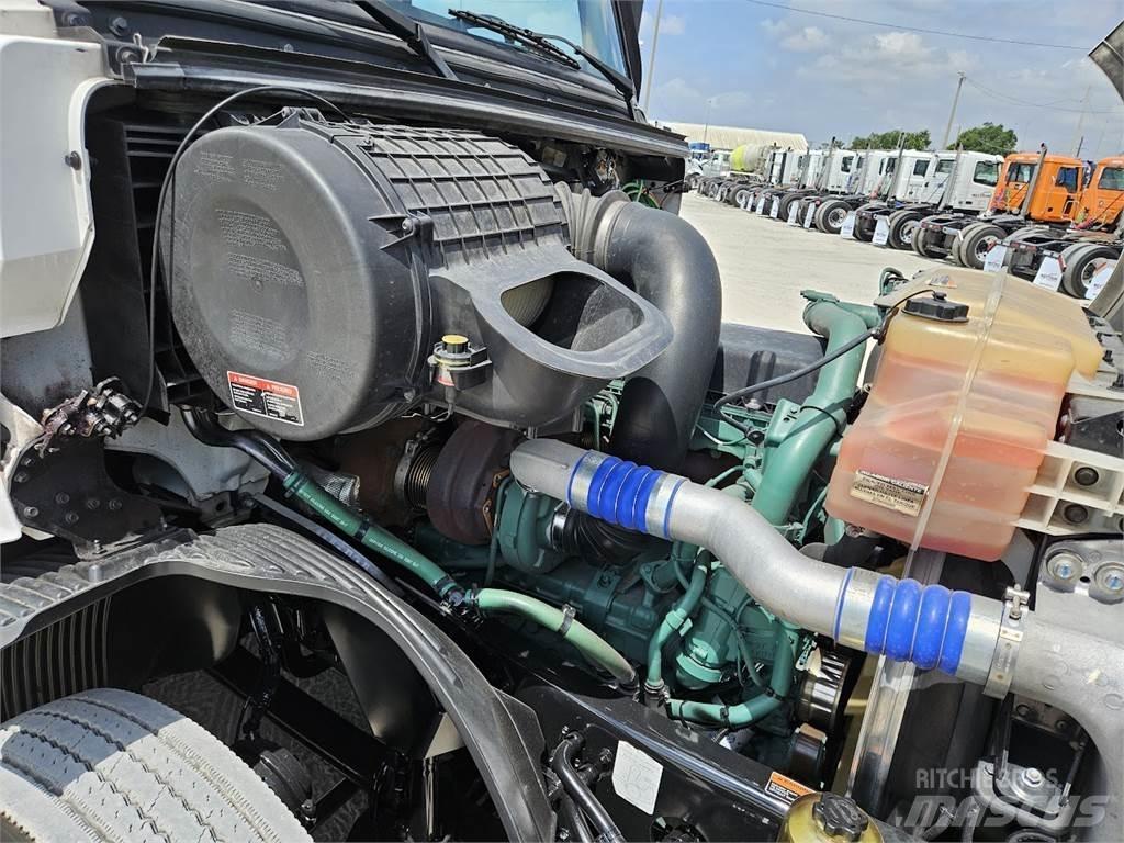 Volvo VNL62T300 Tractores (camiões)
