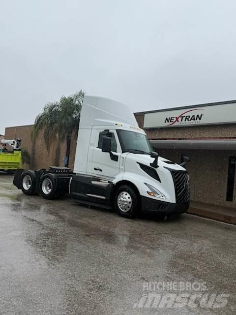 Volvo VNL64T300 Tractores (camiões)