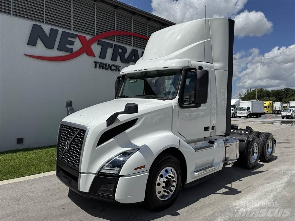 Volvo VNL64T300 Tractores (camiões)