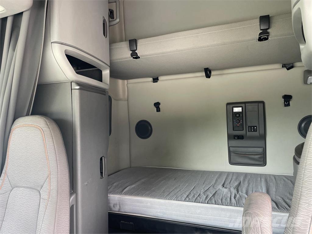 Volvo VNL64T760 Tractores (camiões)