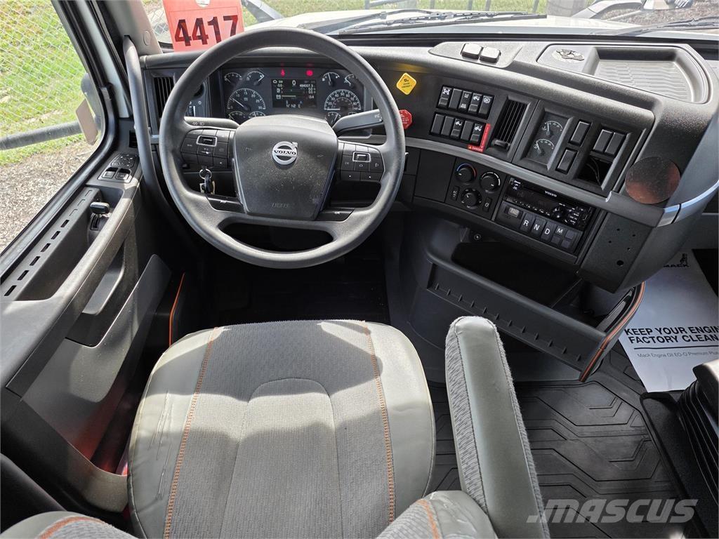 Volvo VNL64T760 Tractores (camiões)