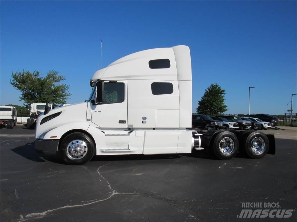 Volvo VNL64T760 Tractores (camiões)