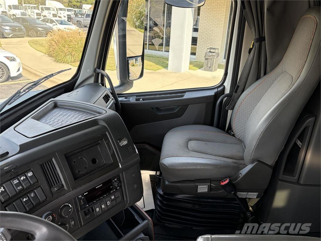 Volvo VNL64T760 Tractores (camiões)