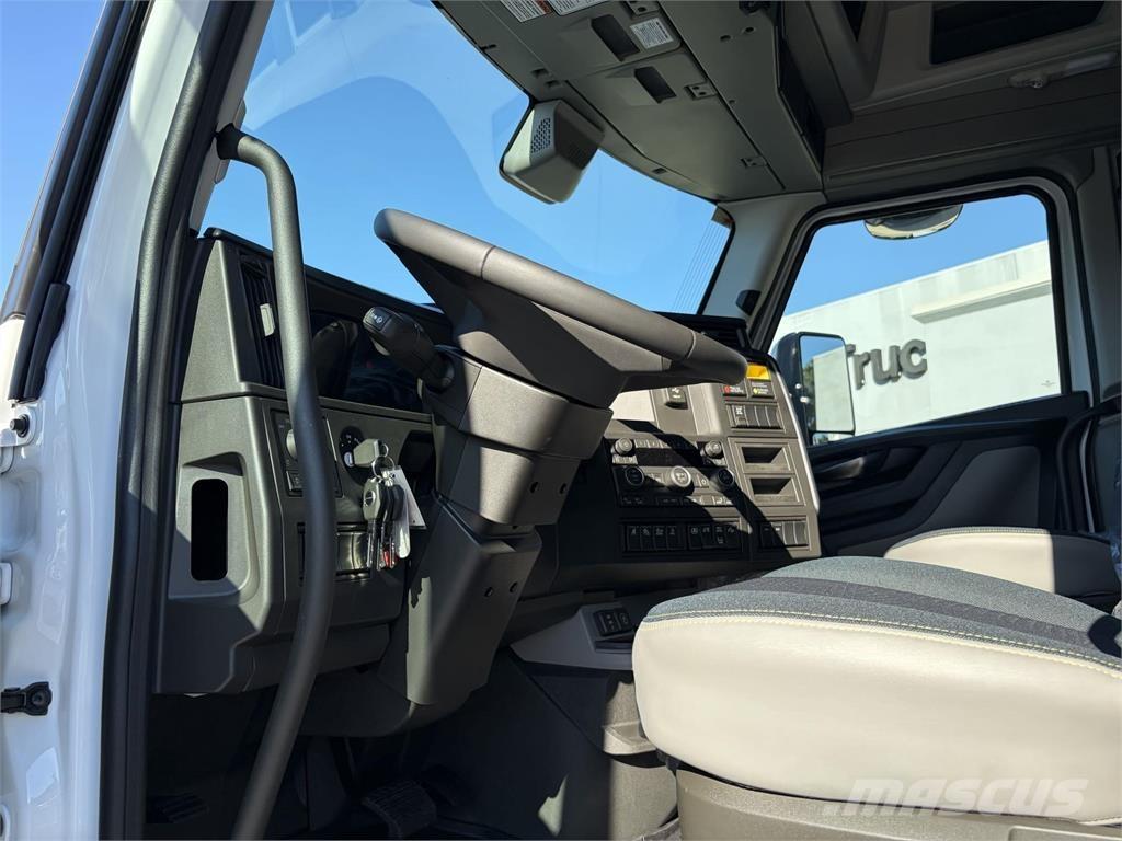 Volvo VNL64T860 Tractores (camiões)