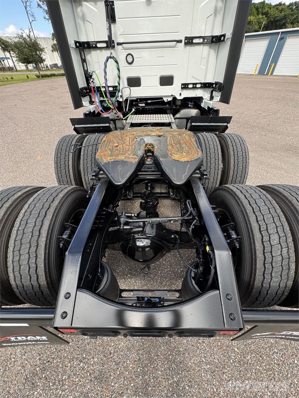 Volvo VNL64T860 Tractores (camiões)