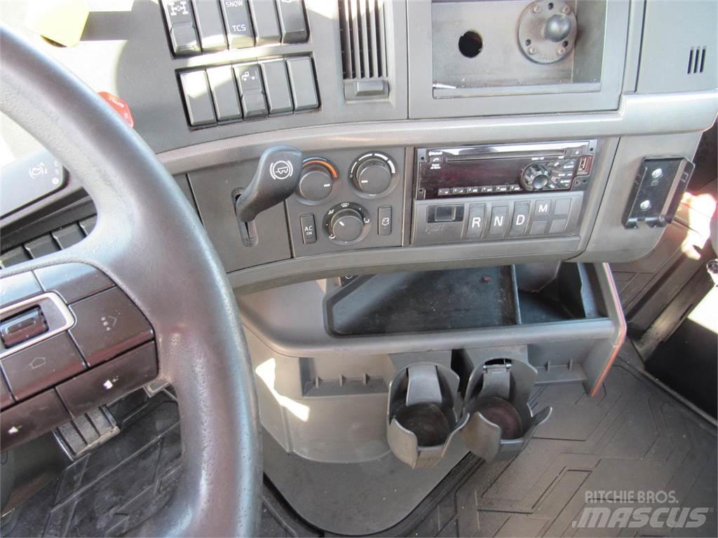 Volvo VNR64T300 Tractores (camiões)