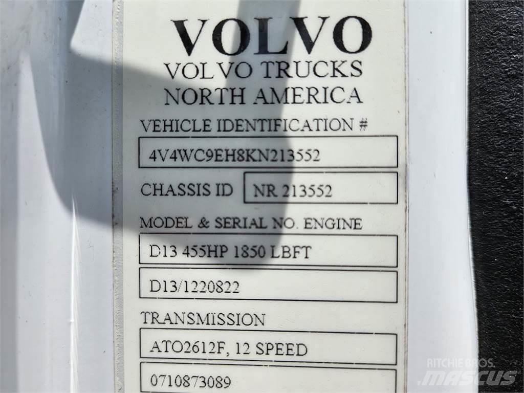 Volvo VNR64T300 Tractores (camiões)