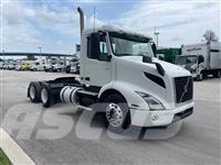 Volvo VNR64T300 Tractores (camiões)