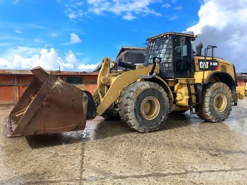 CAT 966M Pás carregadoras de rodas