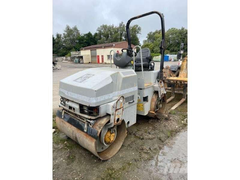 CAT CB224 Compactadores para terra