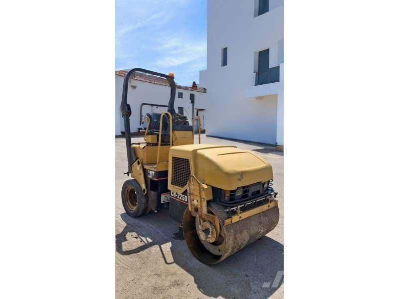 CAT CB225D Compactadores para terra