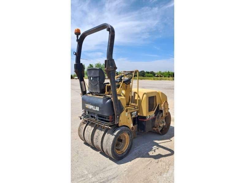 CAT CB225D Compactadores para terra