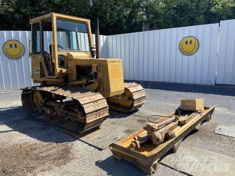 CAT D3B Dozers - Tratores rastos