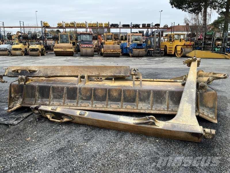 CAT D6T LGP Dozers - Tratores rastos