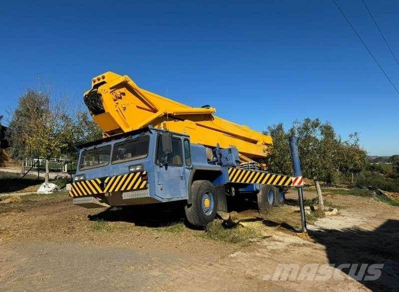 Condor 125/S Gruas Todo terreno