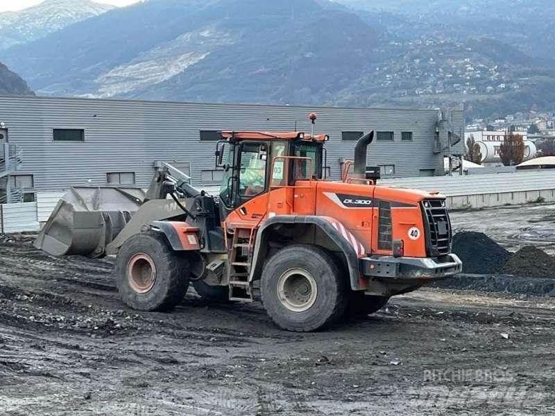 Doosan DL300 Pás carregadoras de rodas