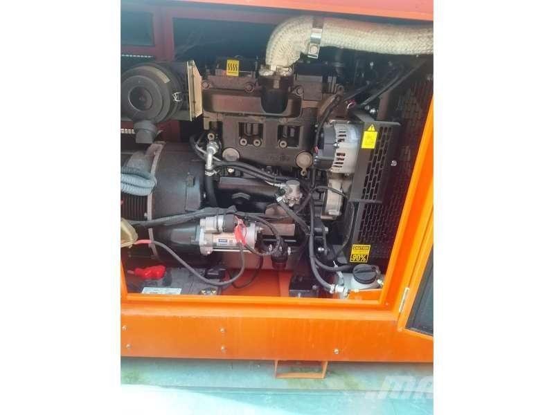  Gruau 22 KVA Geradores Diesel