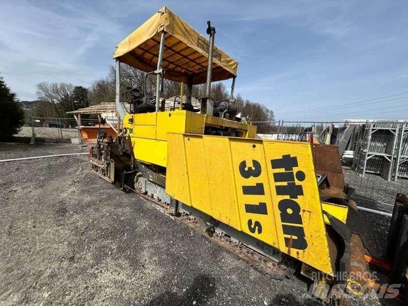 Titan 311S Pavimentadoras de asfalto