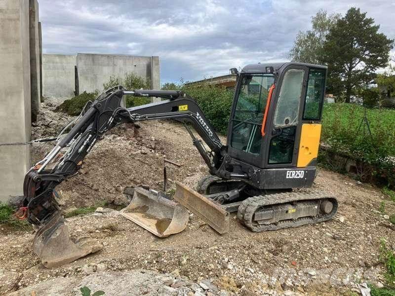 Volvo ECR25D Mini Escavadoras <7t