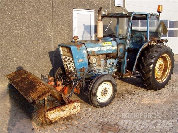 Ford 2000 Tratores Agrícolas usados