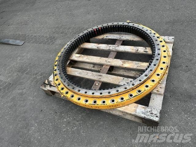 Liebherr A 922 Chassis e suspensões