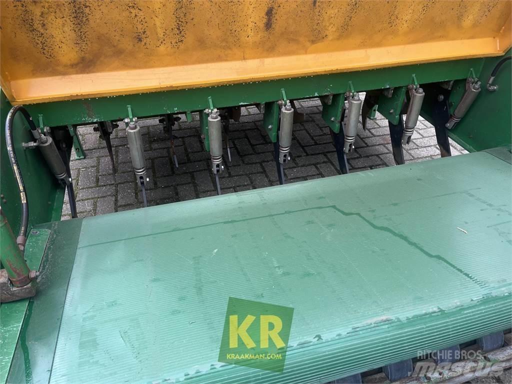  GKB KORO RD2200 Arejadores e escarificadores relvados