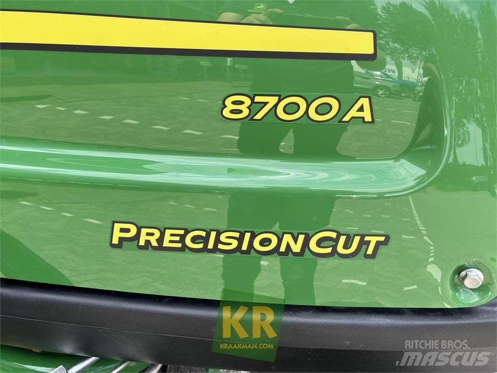 John Deere 8700A Corta-Relvas Greens