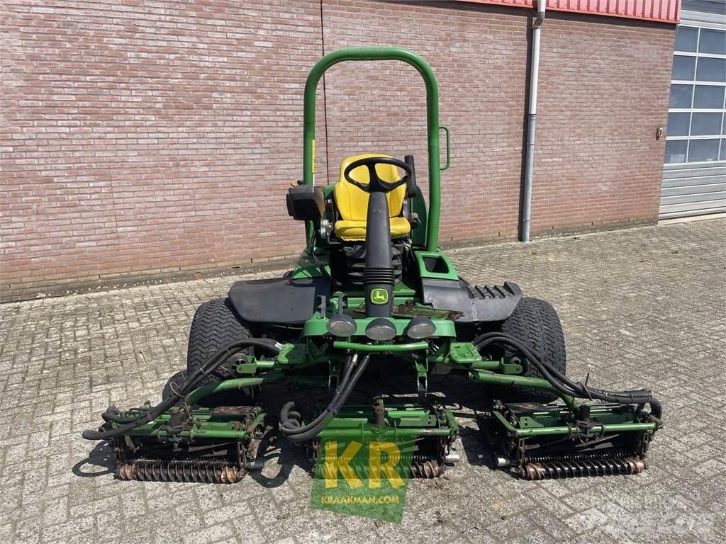 John Deere 8700A Corta-Relvas Greens