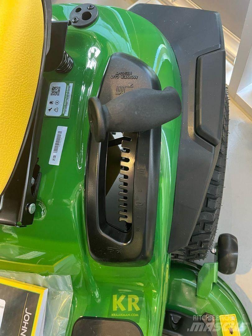John Deere X127 Corta-Relvas Riders