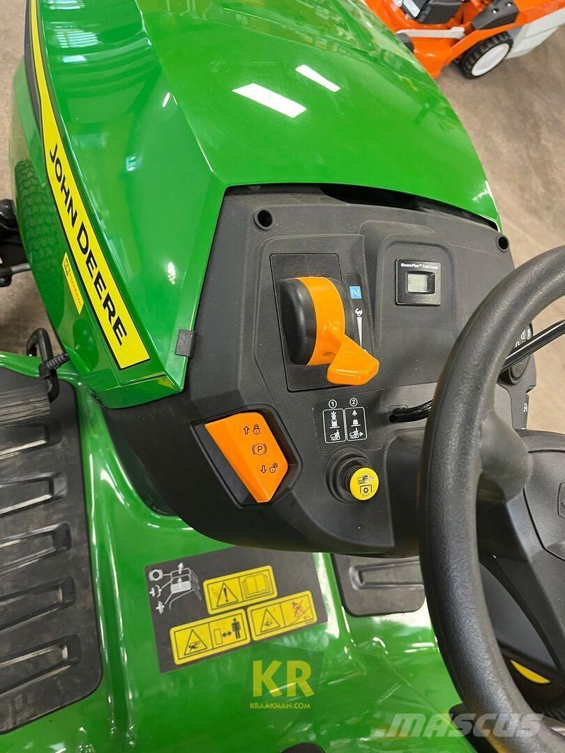 John Deere X127 Corta-Relvas Riders