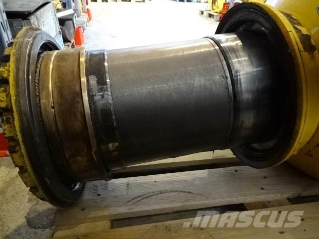 Volvo A40D Drag Chassis e suspensões