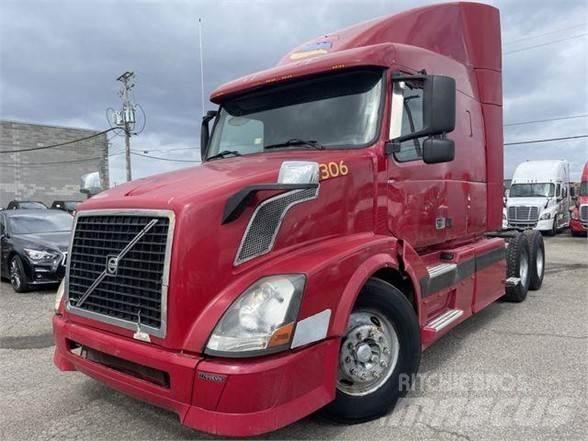 Volvo VNL64T730 Tractores (camiões)