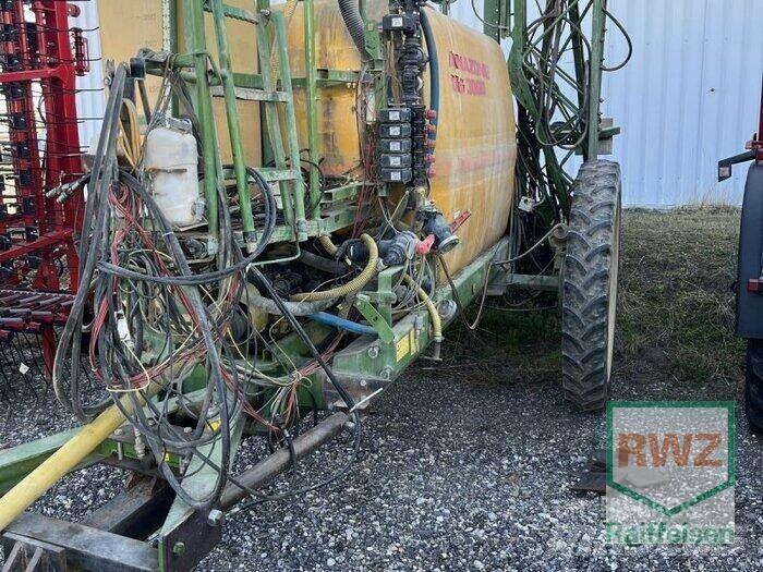Amazone UG 3000 Pulverizadores rebocados
