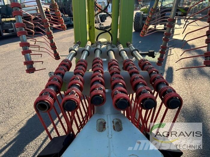 CLAAS LINER 2700 Ancinho virador