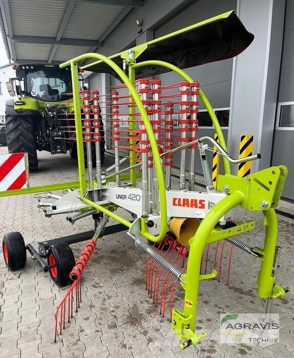 CLAAS LINER 420 Ancinho virador