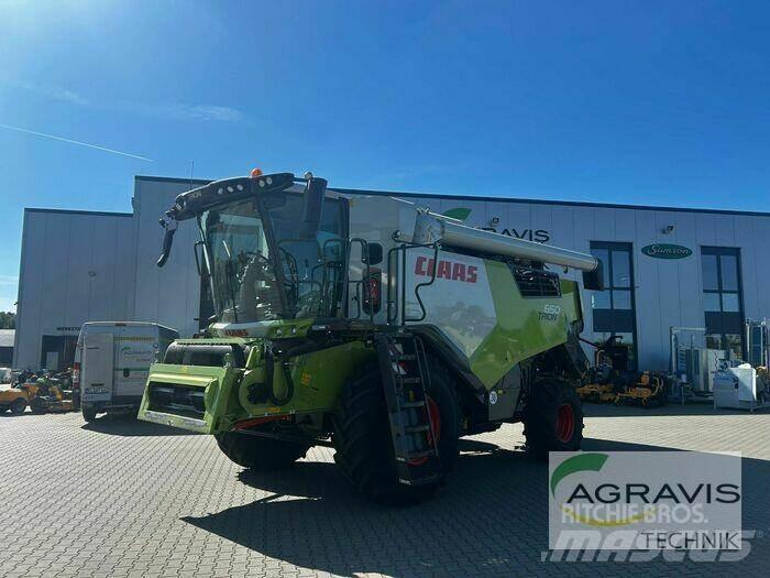 CLAAS TRION 650 Ceifeiras debulhadoras