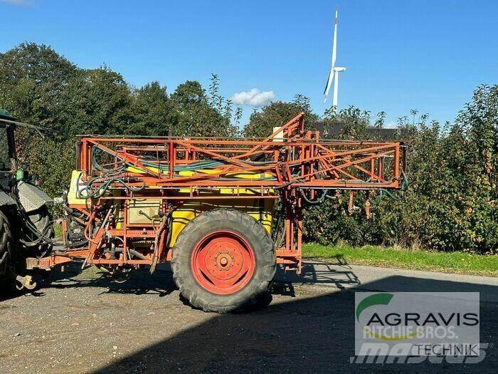 Douven GP4 Pulverizadores rebocados