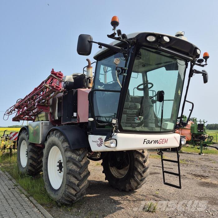 FarmGEM Sapphire III Pulverizadores rebocados