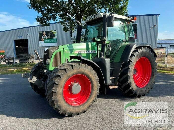 Fendt 714 VARIO Tratores Agrícolas usados