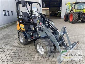 GiANT G2200E Pás carregadoras de rodas