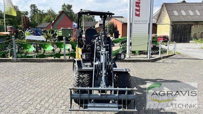 GiANT G2200E Pás carregadoras de rodas