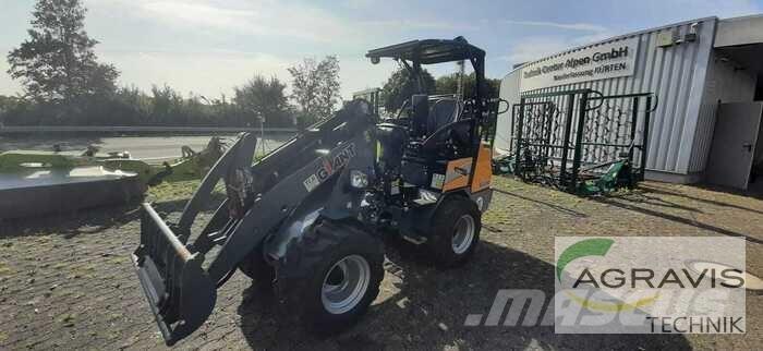 GiANT G2300 HD Pás carregadoras de rodas