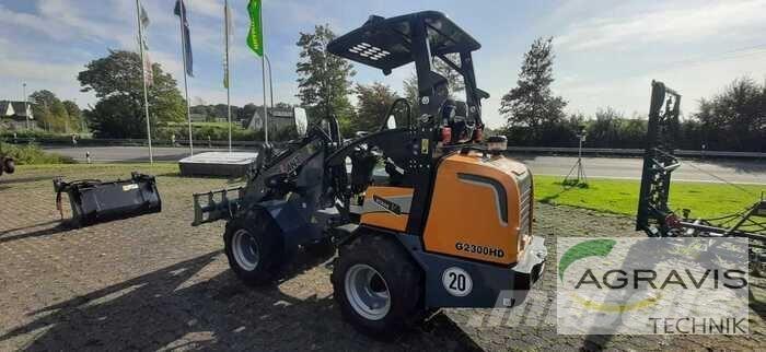 GiANT G2300 HD Pás carregadoras de rodas