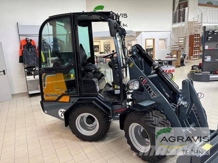 GiANT G2300 HD Pás carregadoras de rodas