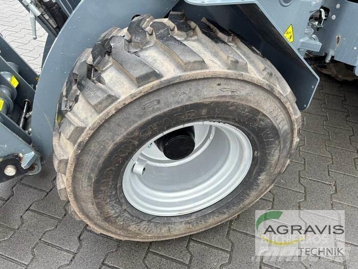 GiANT G2500 HD Pás carregadoras de rodas