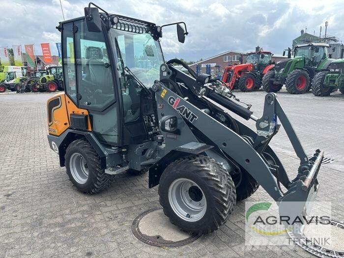 GiANT G2700 E Pás carregadoras de rodas