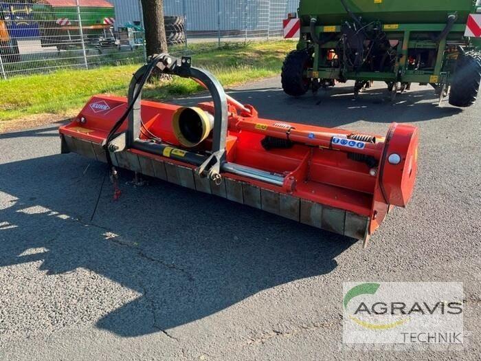 Kuhn BP 28 Gadanheiras e cortadores de folhas para pastos