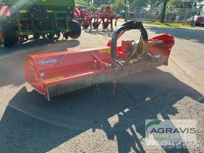 Kuhn BP 28 Gadanheiras e cortadores de folhas para pastos